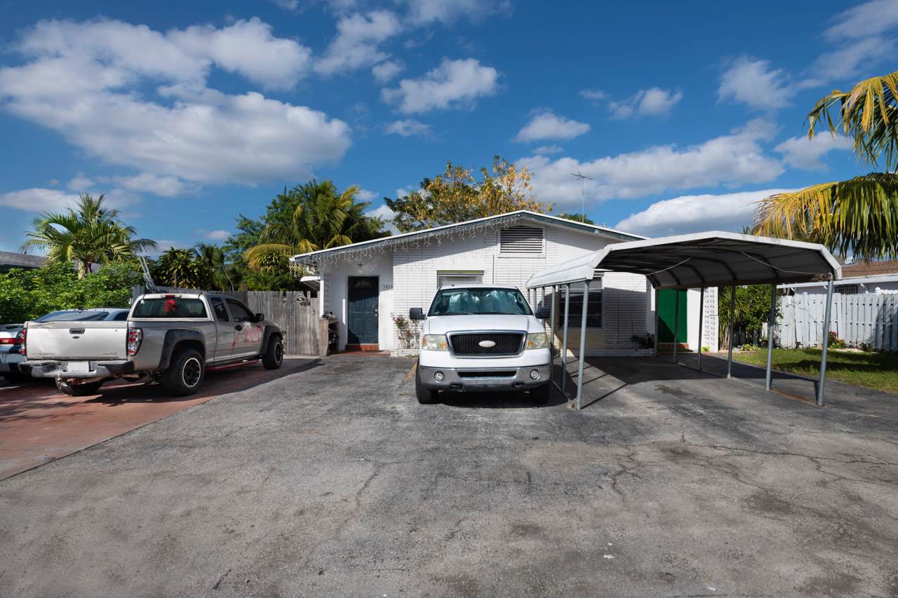 3957 Pesiri Lane - Photo 1