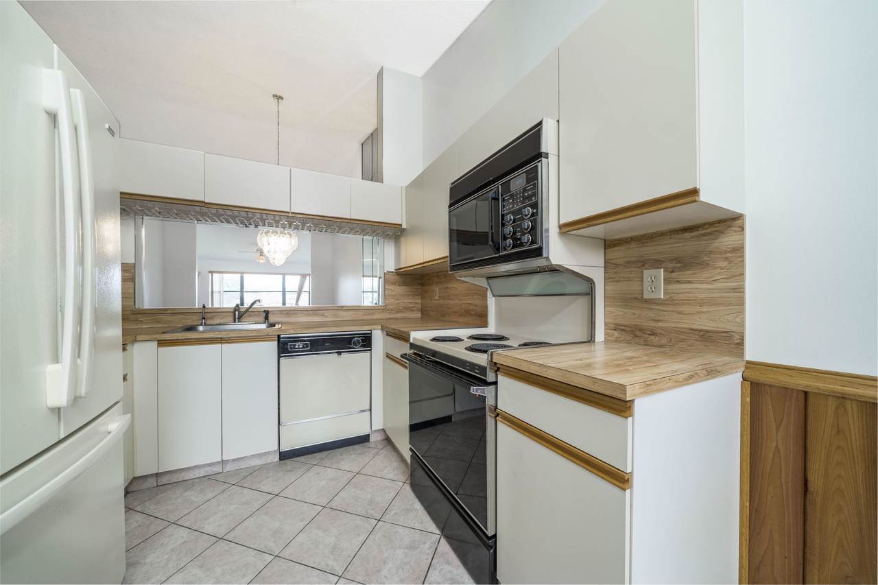 4702 Lucerne Lakes Boulevard - Photo 1