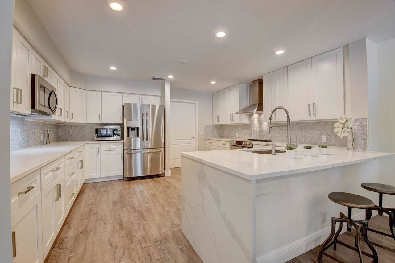 9112 Villa Portofino Circle - Photo 1