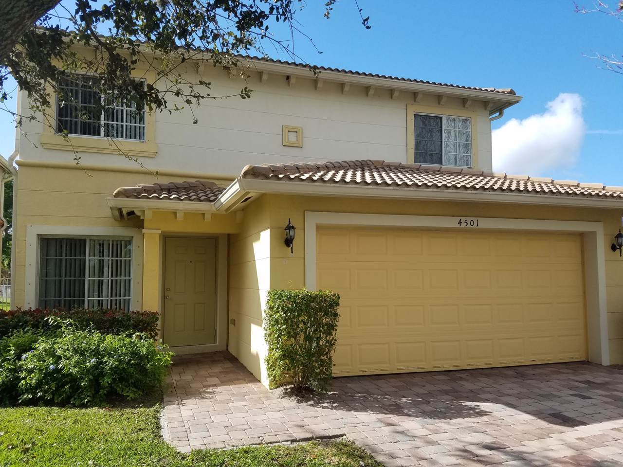 4501 Graham Drive - Photo 1