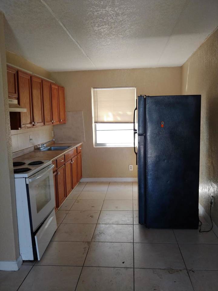 824 21st Street - Photo 1