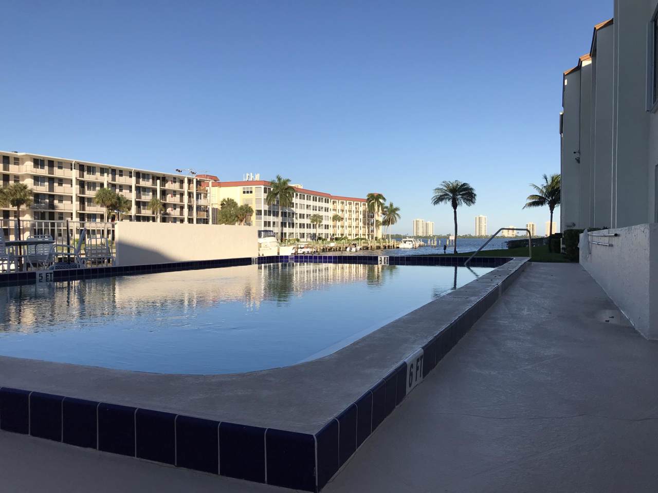 125 Shore Court - Photo 1