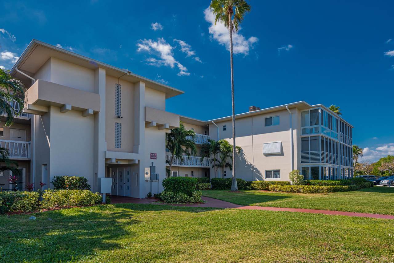 2562 Garden Drive - Photo 1