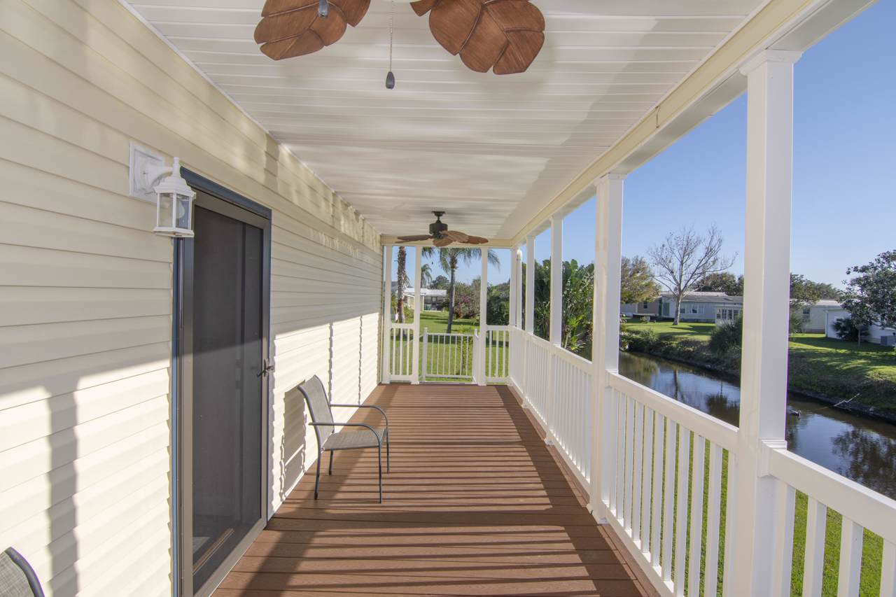1117 Barefoot Circle - Photo 1