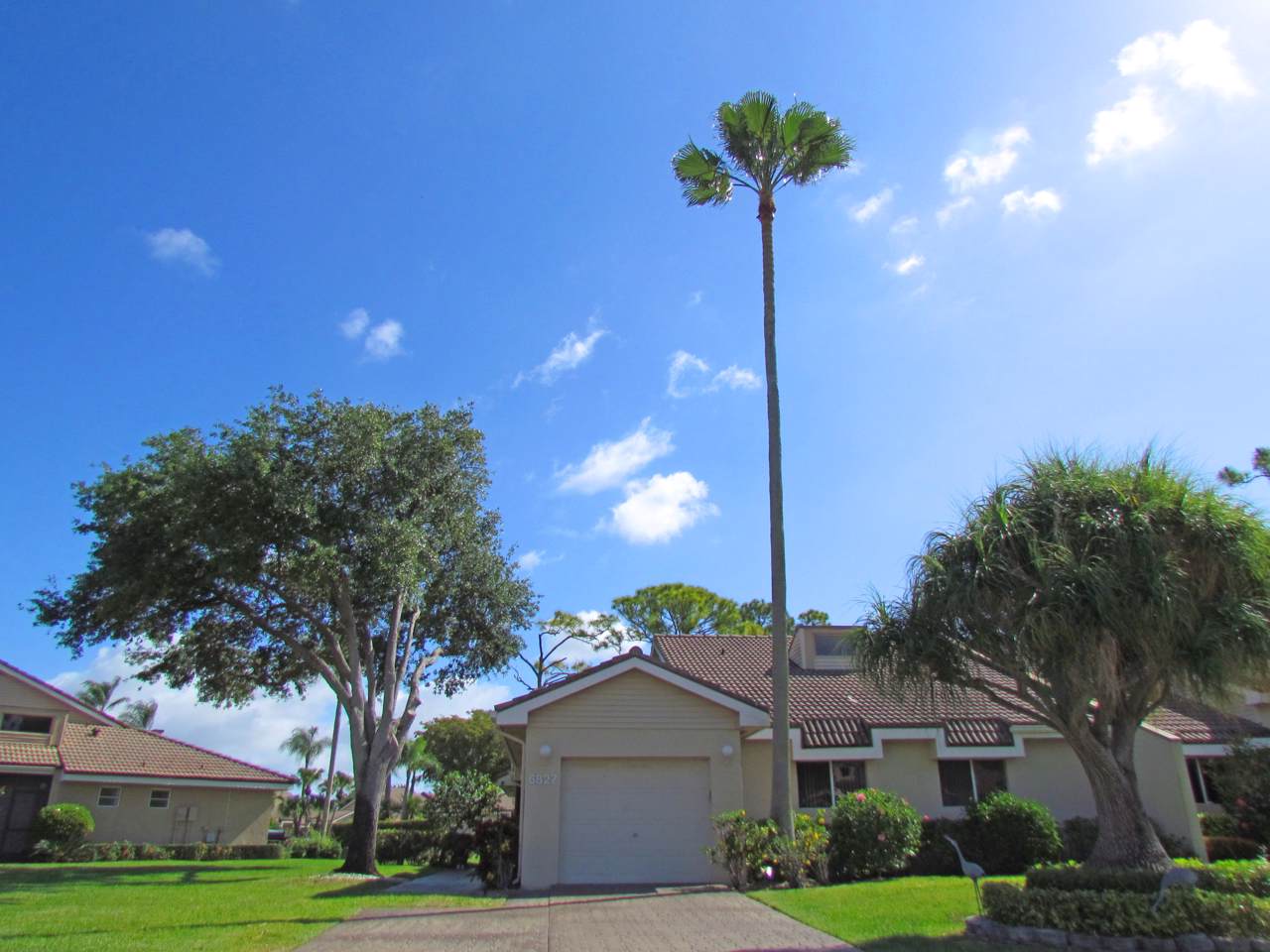 6827 Fountains Circle - Photo 1