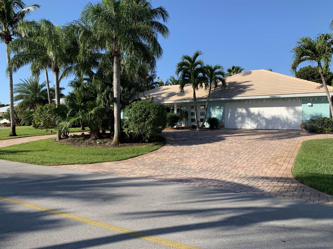 3231 Fairway - Photo 1