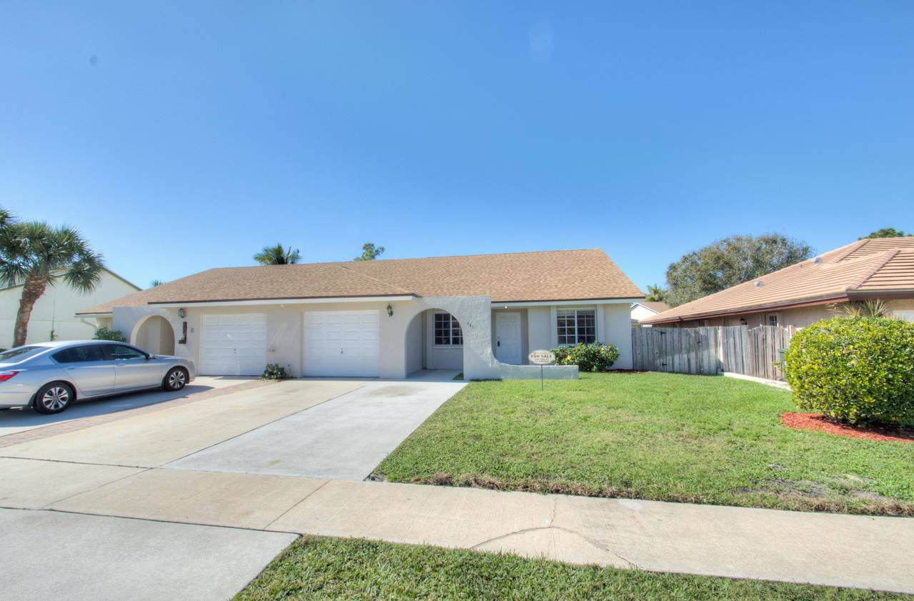 841 Lantern Tree Lane - Photo 1