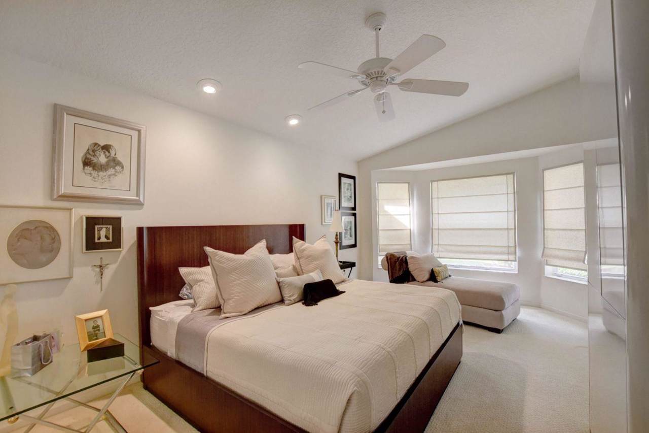 5225 Glenville Drive - Photo 1