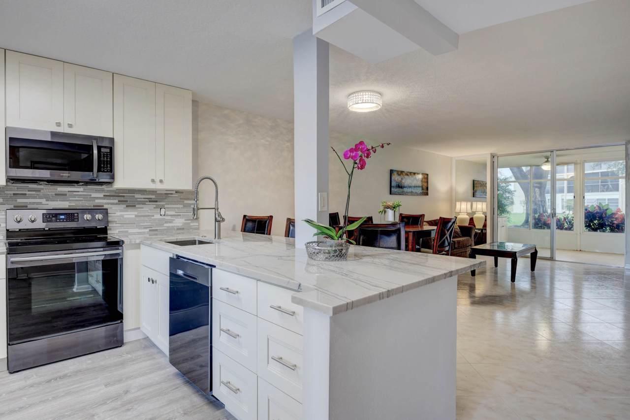 6650 Oriole Boulevard - Photo 1