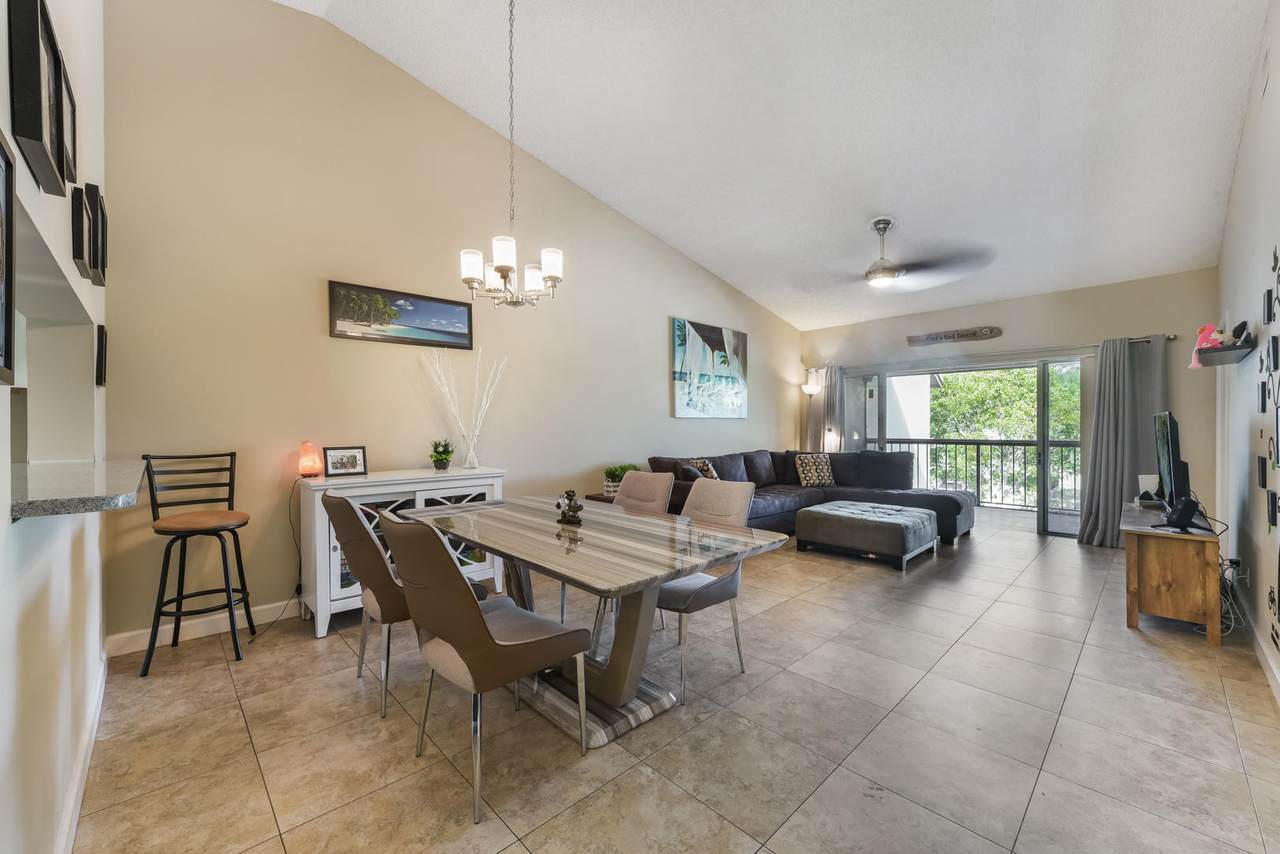 200 Cypress Point Drive - Photo 1