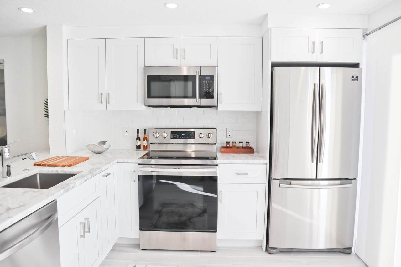 836 Jeffery Street - Photo 1