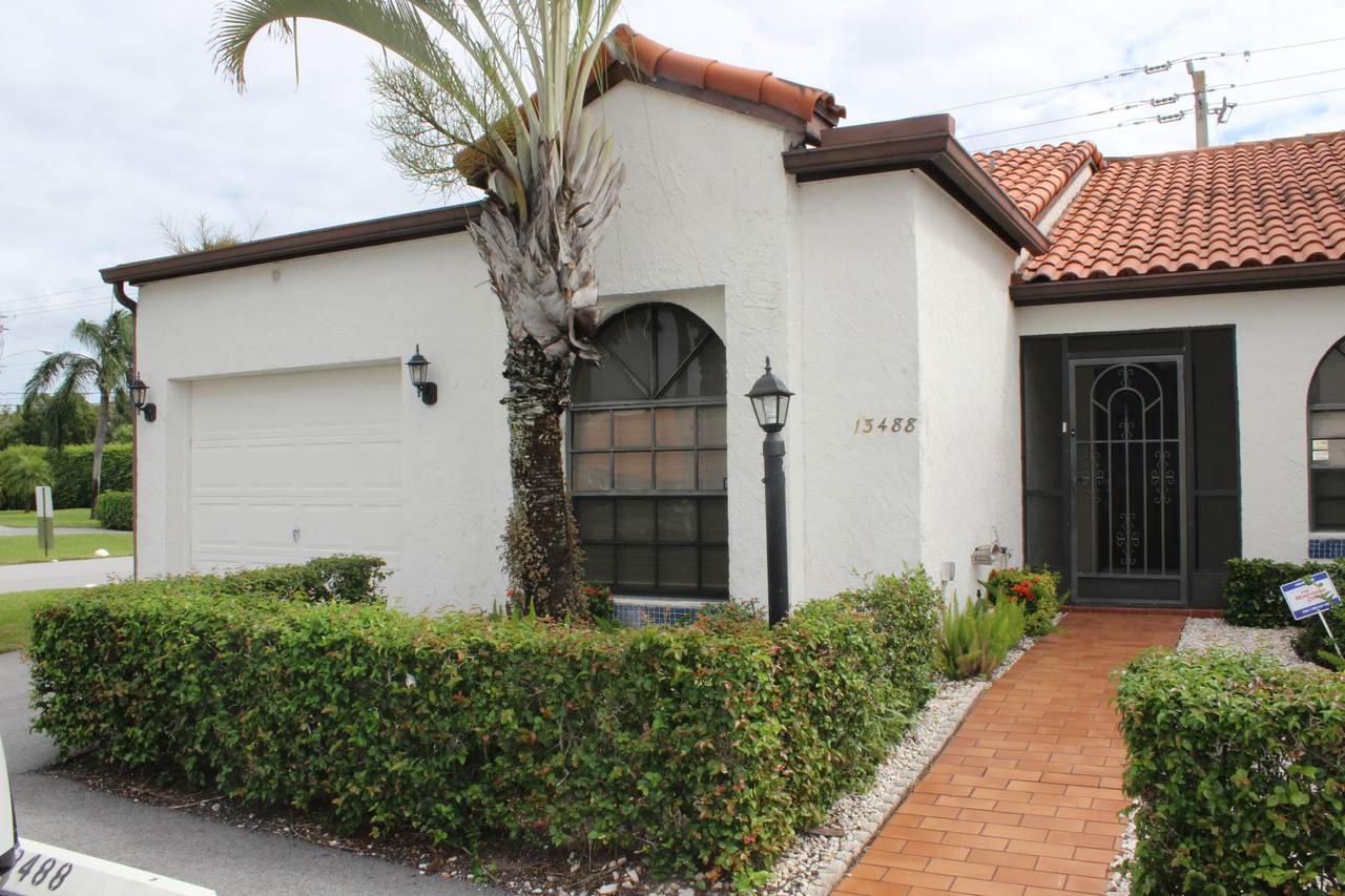 13488 Fountain View Boulevard - Photo 1