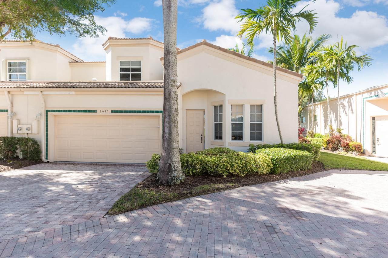 7647 Gumbo Limbo Court - Photo 1