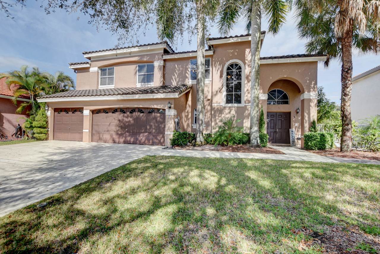 20311 Monteverdi Circle - Photo 1