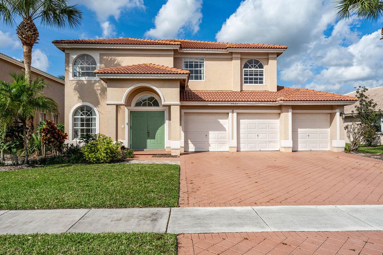 3621 Moon Bay Circle - Photo 1