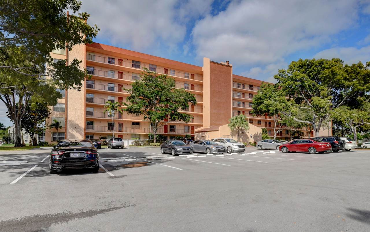 14623 Bonaire Blvd - Photo 1