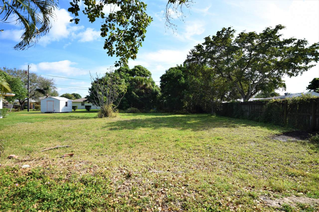 805 7th Avenue - Photo 1 805 7th Avenue - Photo 1