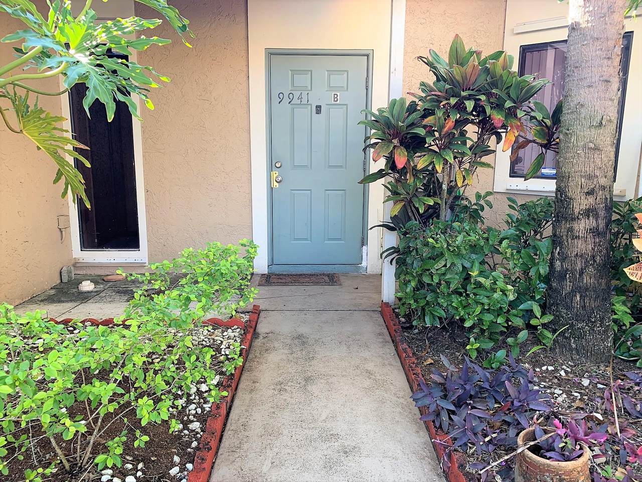 9941 61st Way - Photo 1