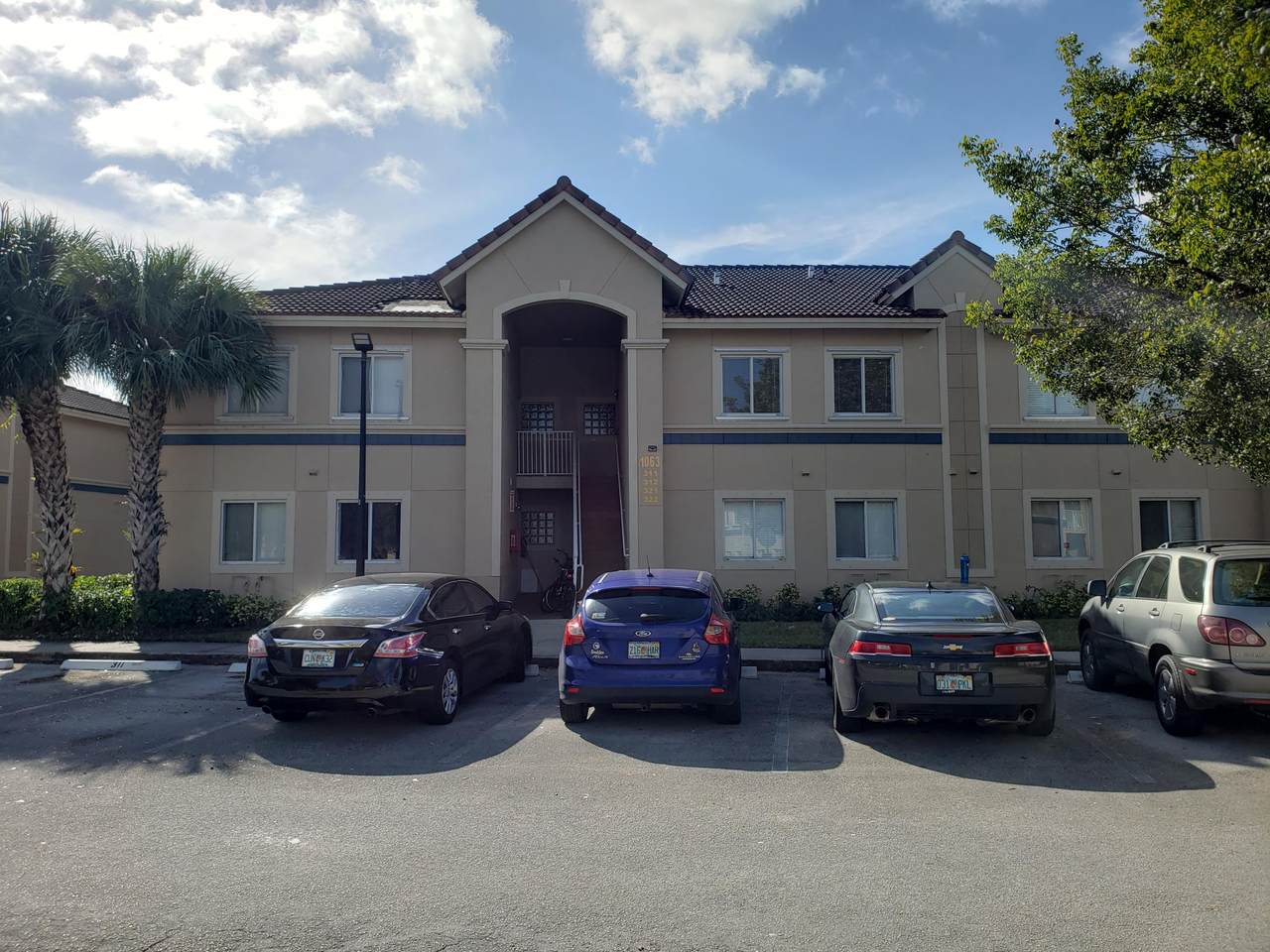 1063 Golden Lakes Blvd - Photo 1