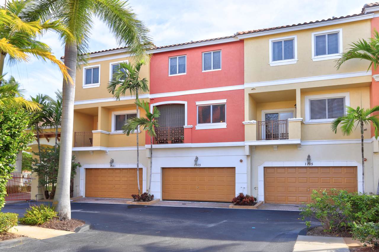 1103 Coastal Bay Boulevard - Photo 1