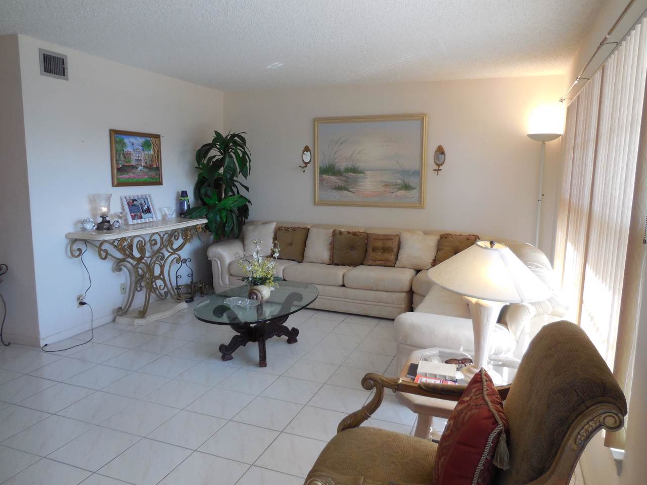 307 Greenbrier A - Photo 1 307 Greenbrier A - Photo 1