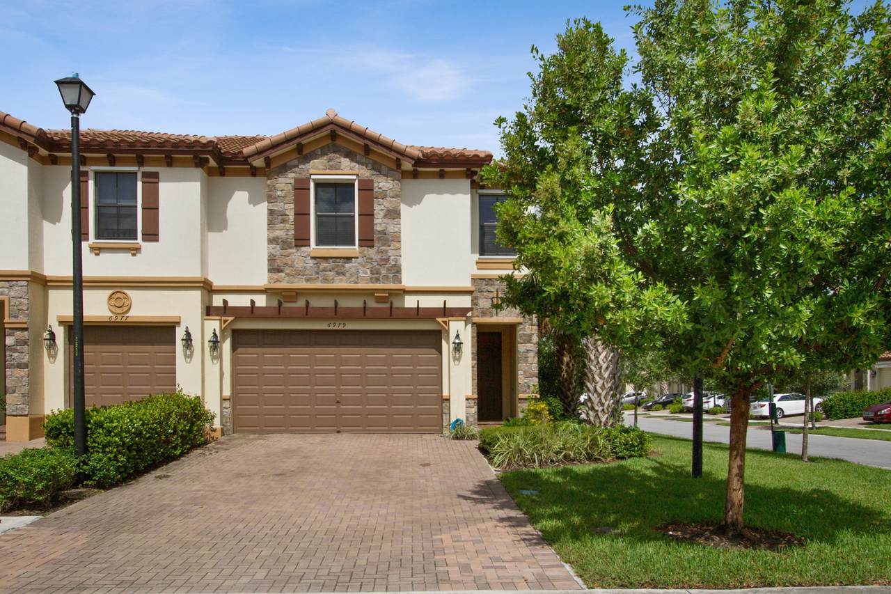 6979 Halton Park Lane - Photo 1
