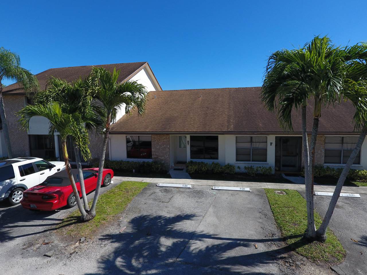1120 Parkside Green Drive - Photo 1