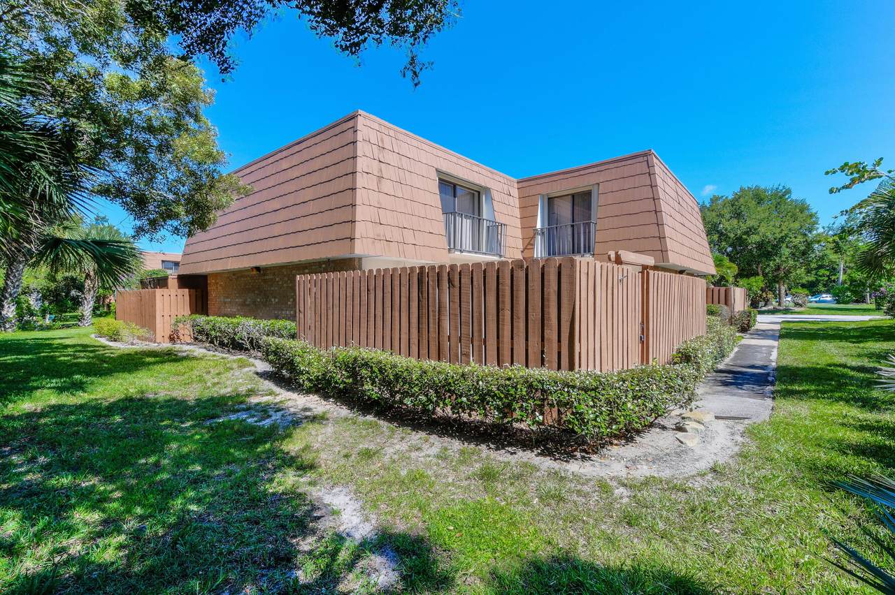 5894 Riverboat Drive - Photo 1