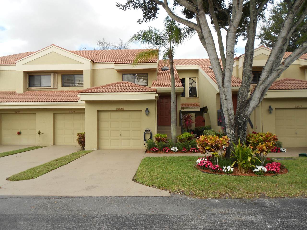 3206 Black Oak Court - Photo 1