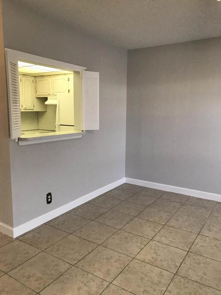 102 Berkshire - Photo 1