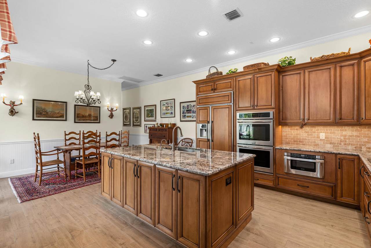 2931 Twin Oaks Way - Photo 1