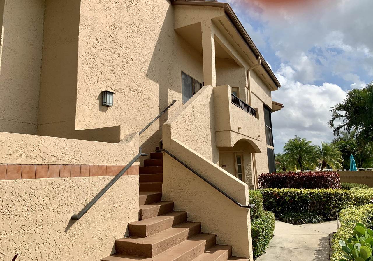 15362 Strathearn Drive - Photo 1