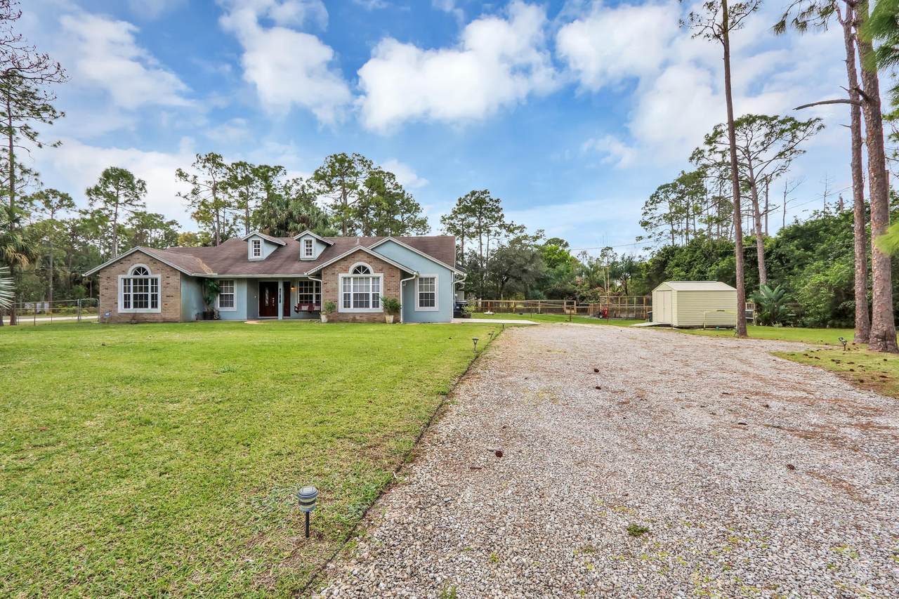 16526 Hamlin Boulevard - Photo 1