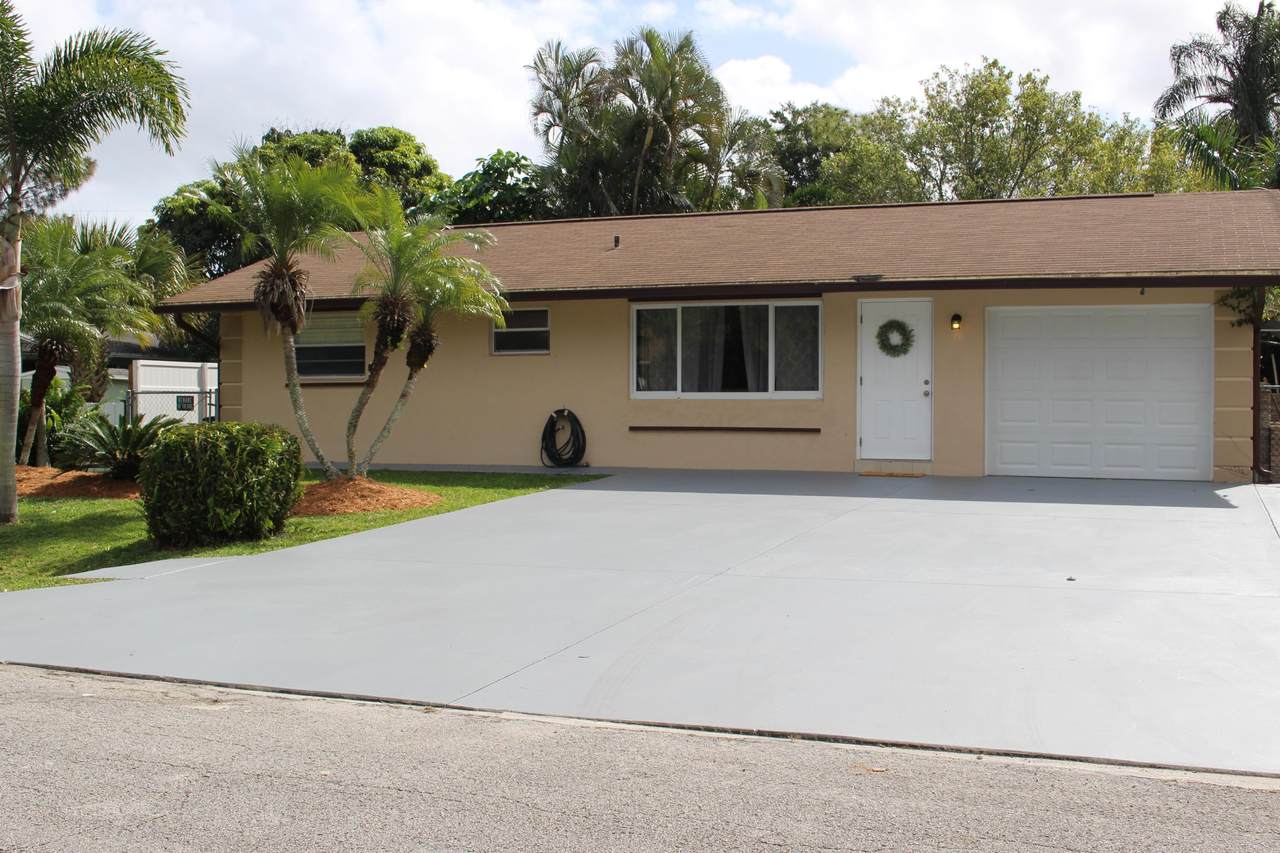 3034 Banyan Street - Photo 1