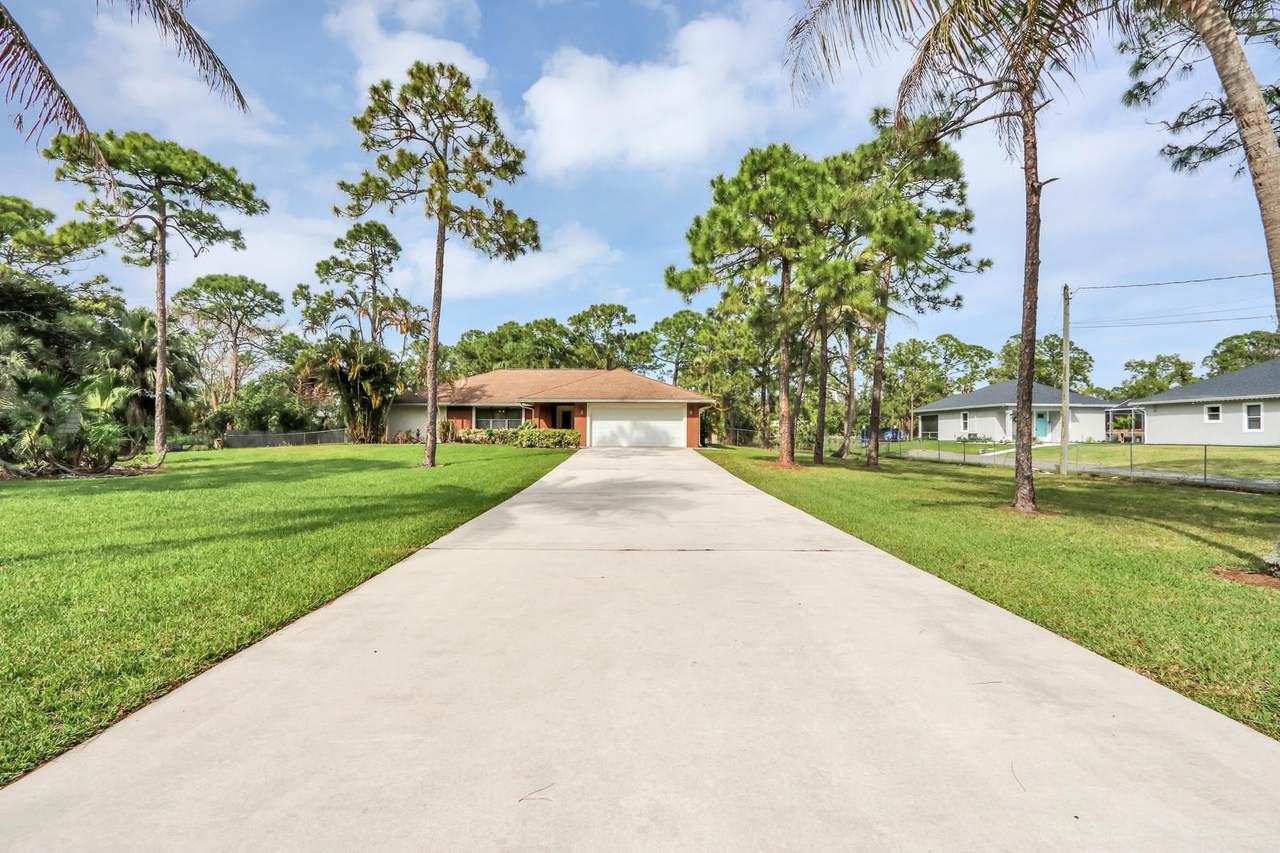 11717 Tangerine Boulevard - Photo 1