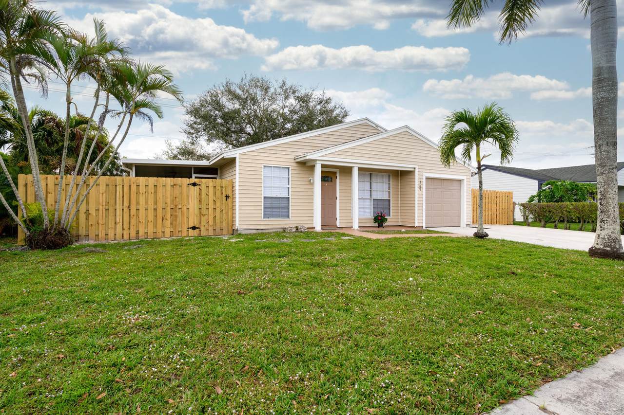 1209 Moonlight Way - Photo 1