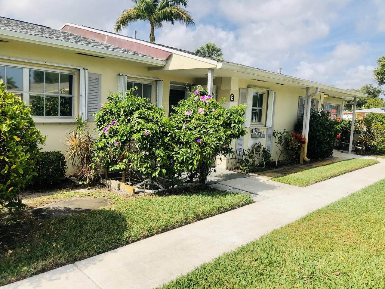 2781 Ashley Drive E, E - Photo 1