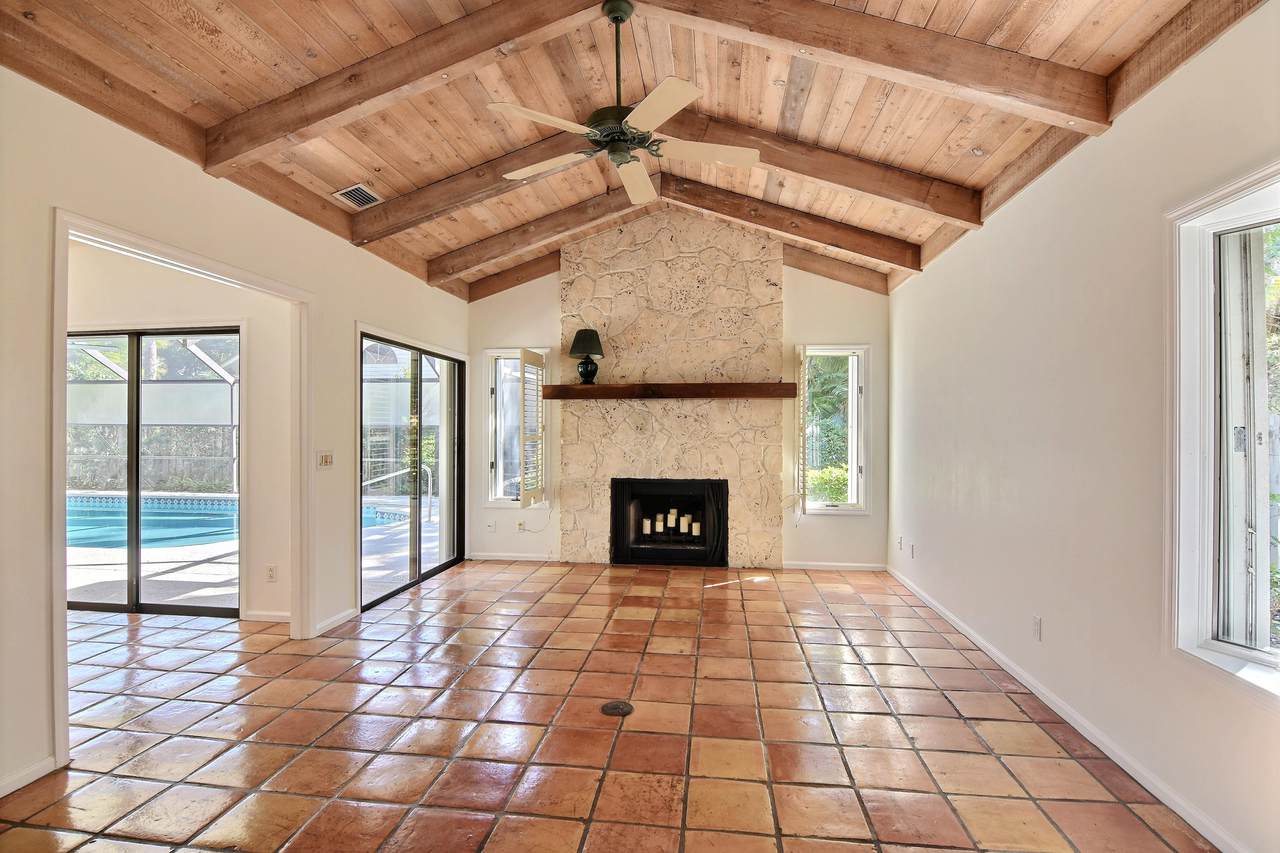 1012 Casseekey Lane - Photo 1