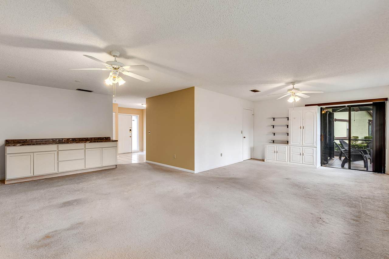 424 Narrowleaf Court - Photo 1