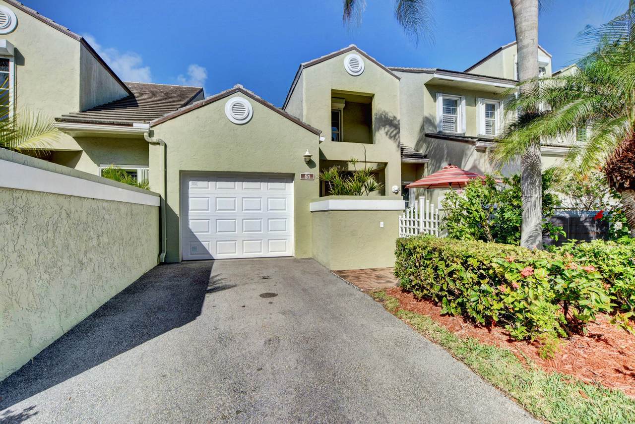 51 Lakeshore Drive - Photo 1