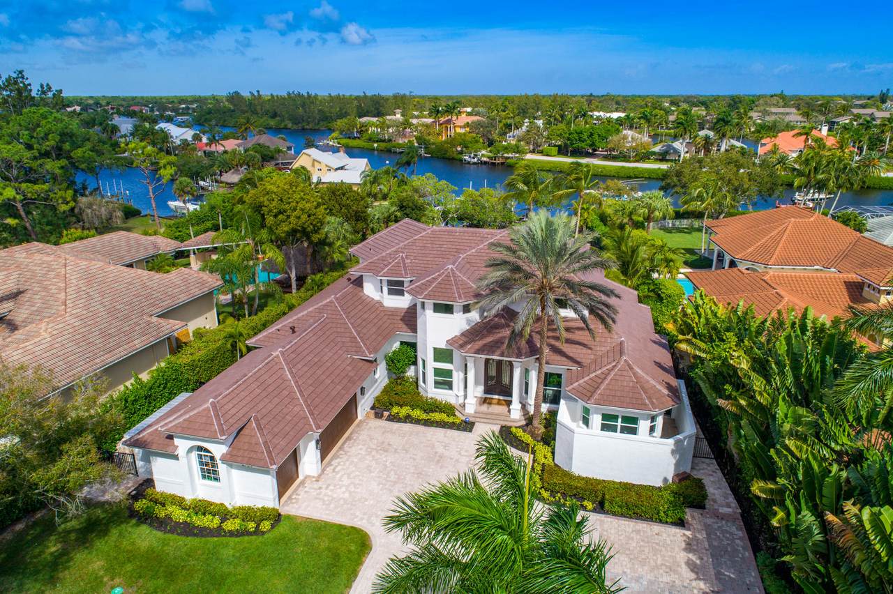 8709 Compass Island Way - Photo 1