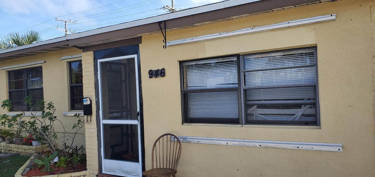 946 45th Street - Photo 1
