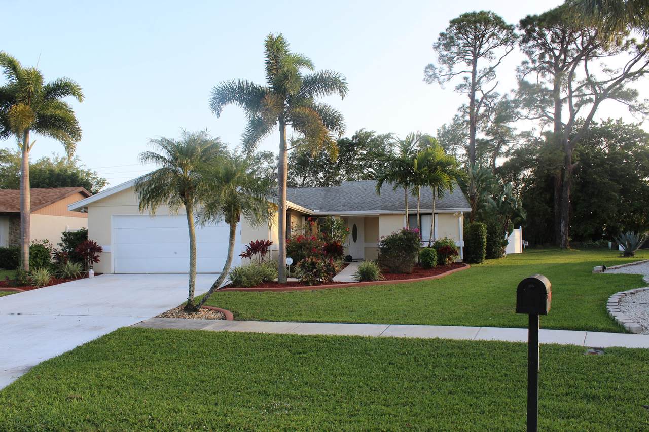 5456 Benjamin Avenue - Photo 1