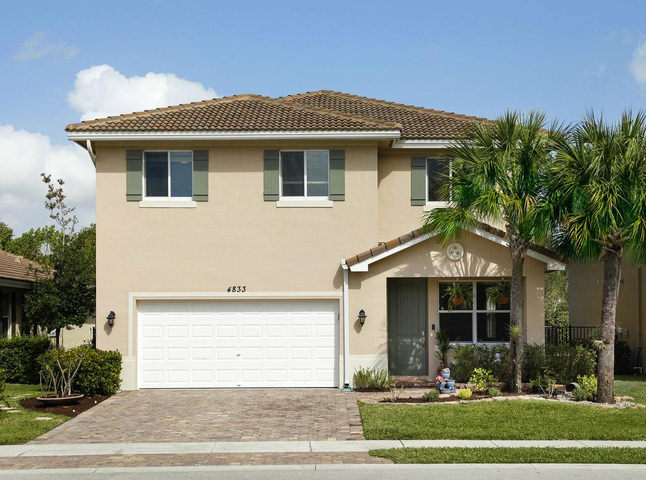 4833 Foxtail Palm Court - Photo 1