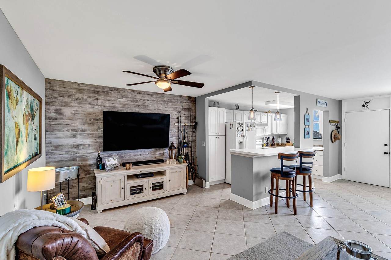 104 Paradise Harbour Boulevard - Photo 1