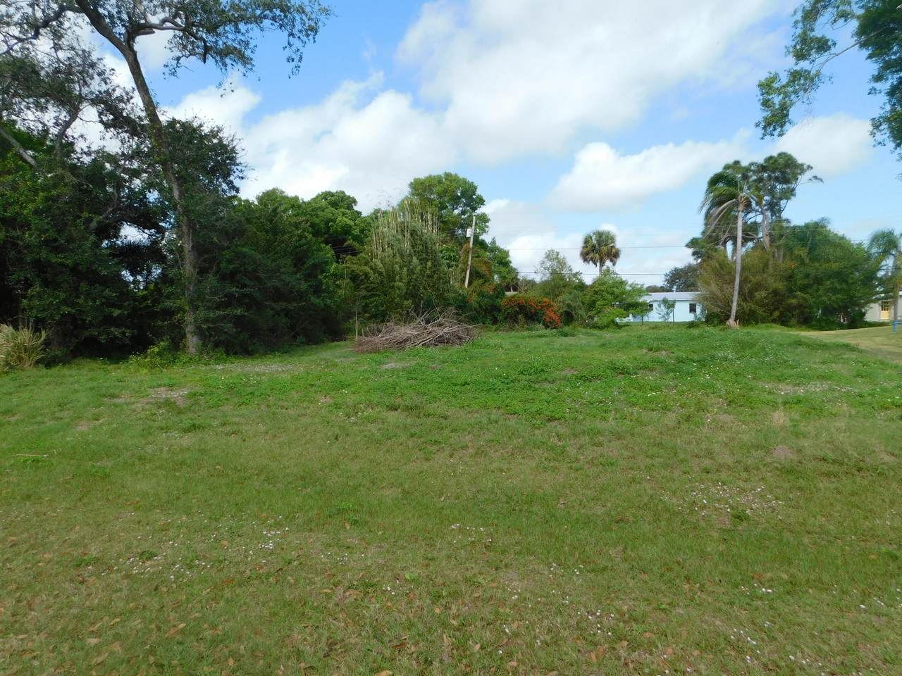 7602 Georges Road - Photo 1