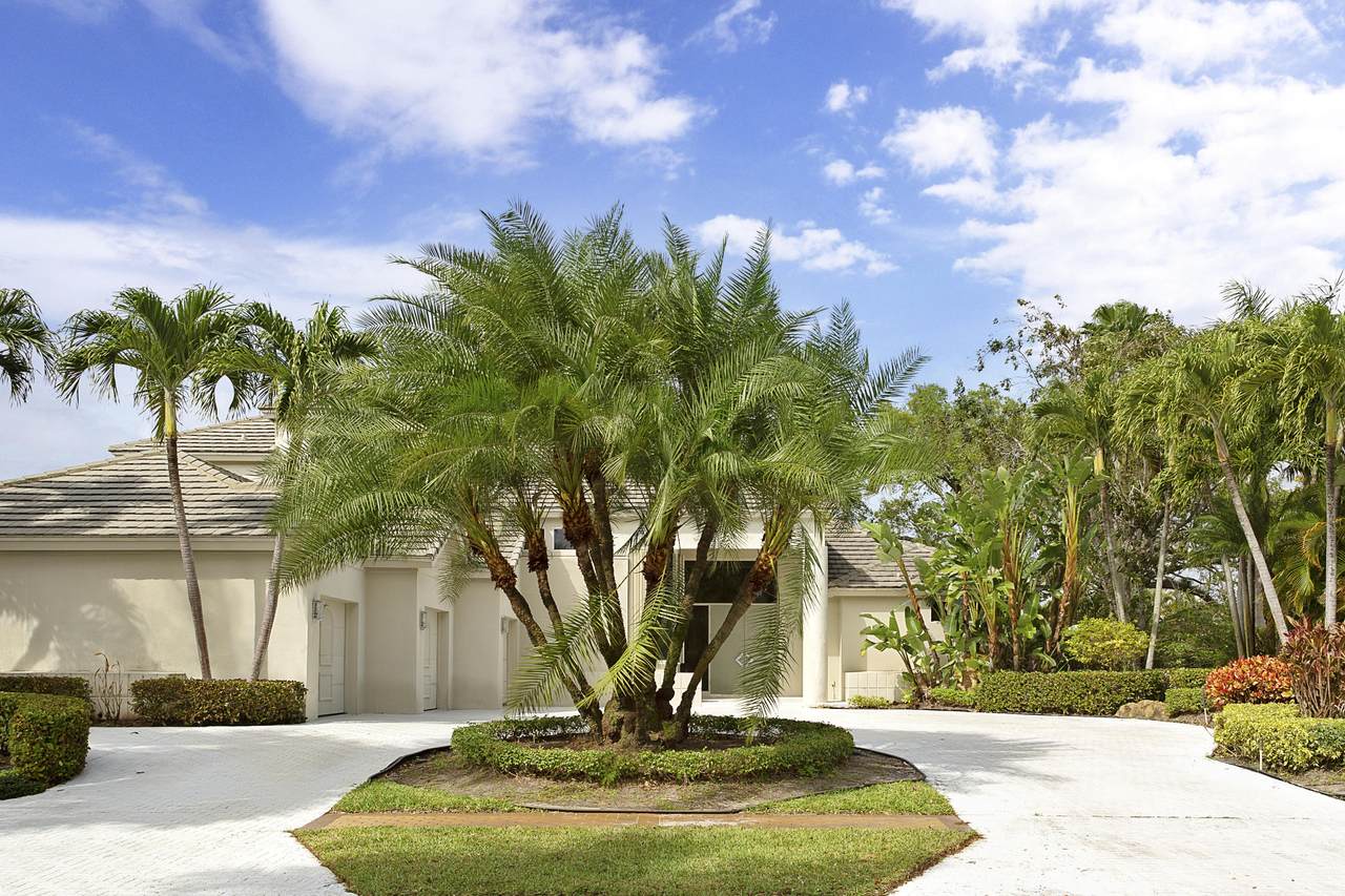 7231 Ballantrae Court - Photo 1