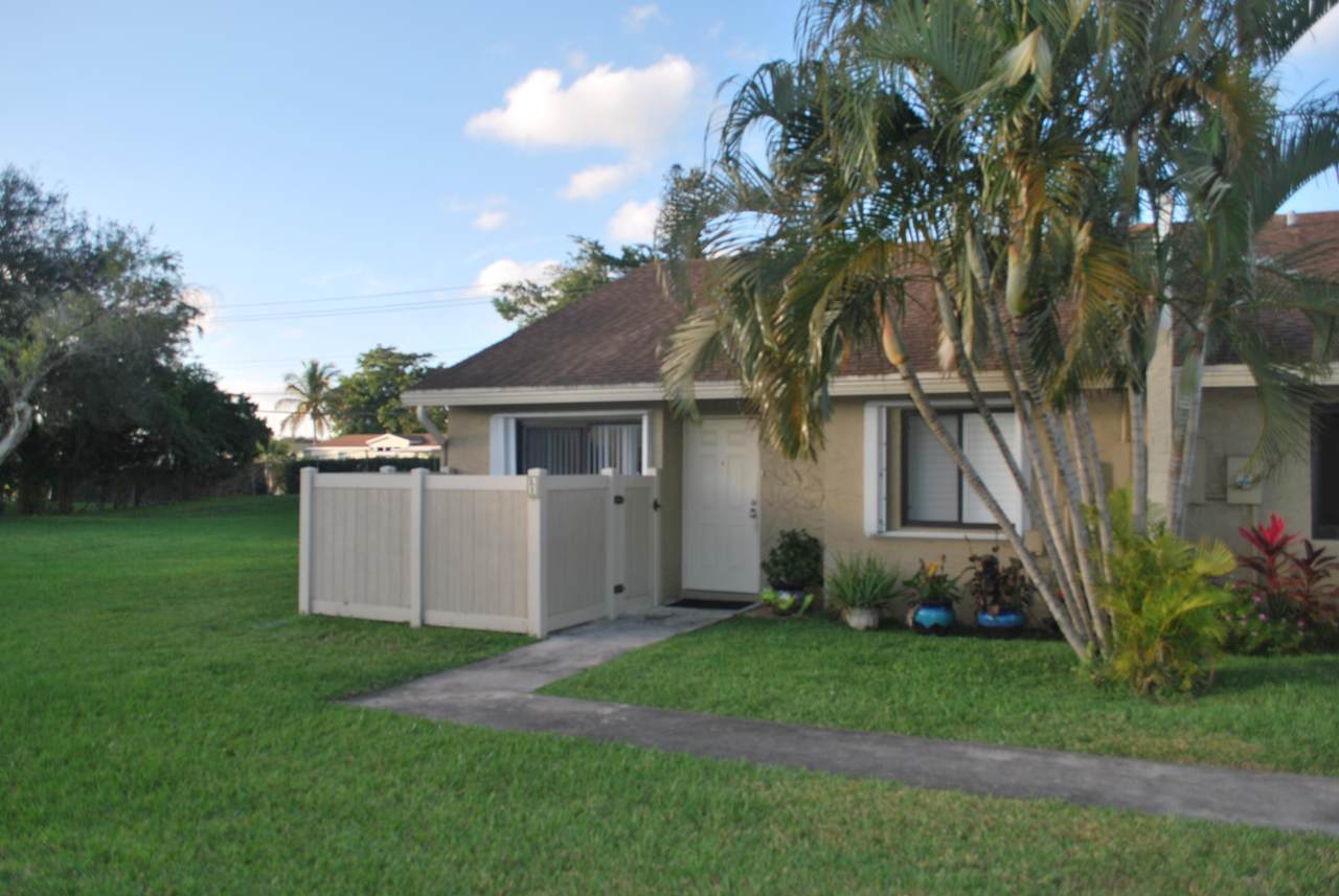10295 Boca Bend West - Photo 1