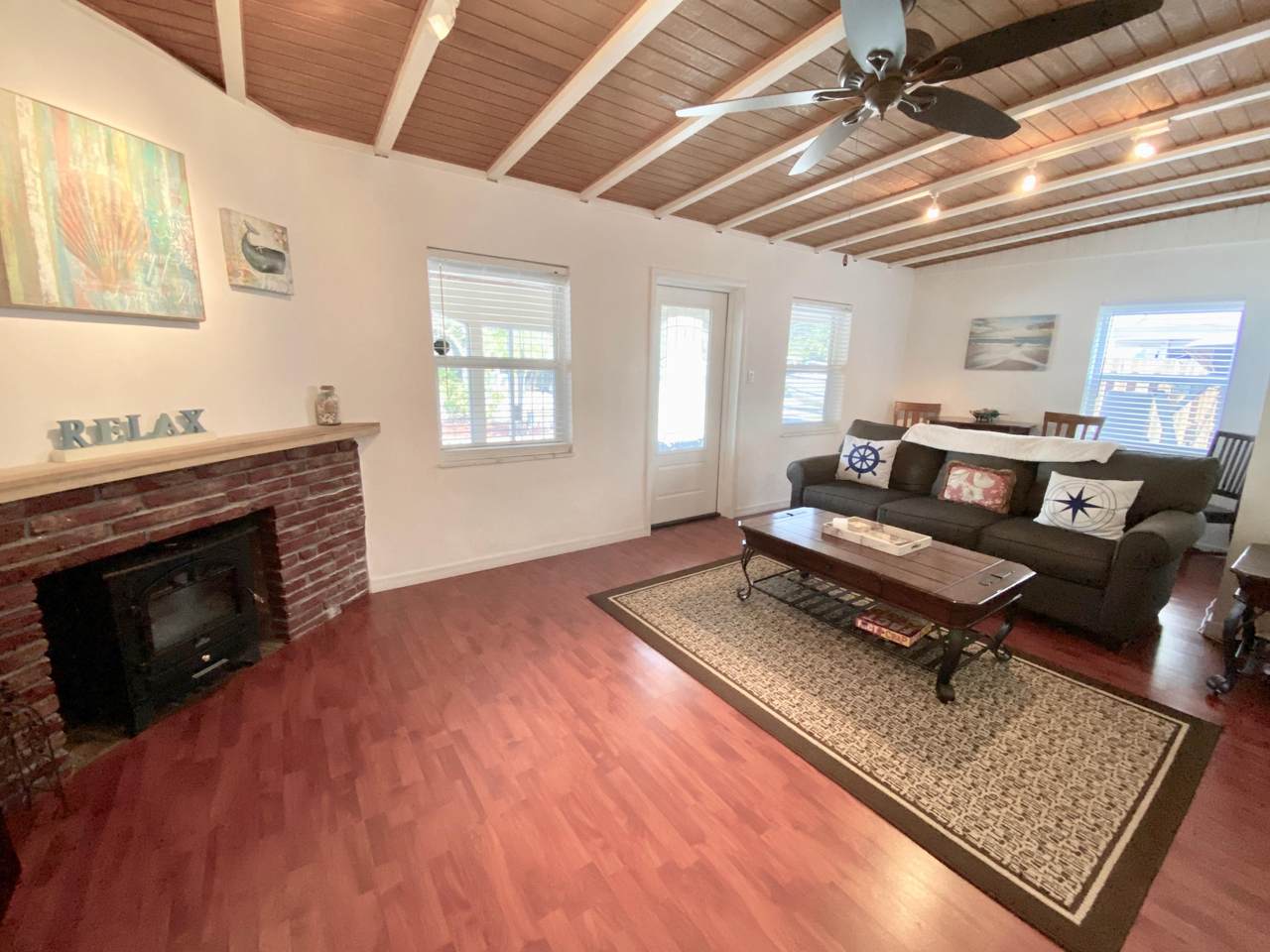 112 Hart Street - Photo 1