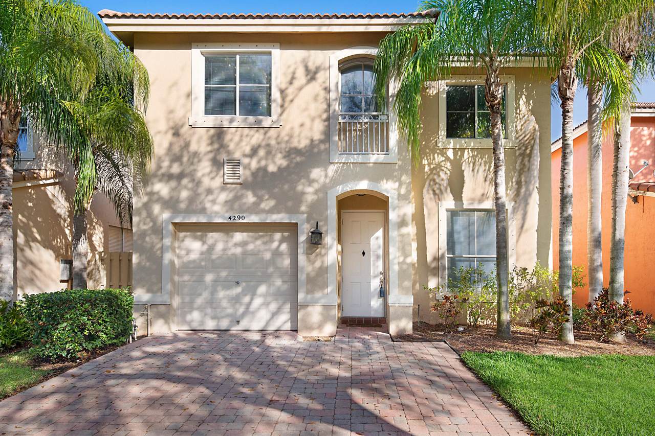 4290 Lake Lucerne Circle - Photo 1